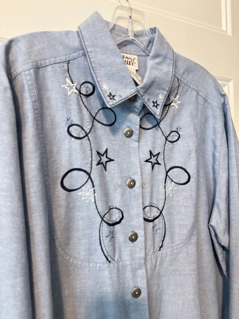Vintage Western Chambray Shirt L Blue Embroidered Star Cowgirl Rodeo Top